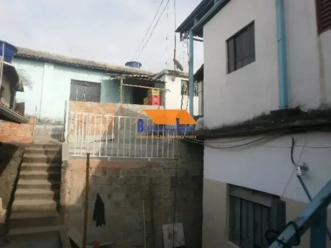 Prédio Comercial em Belo Horizonte, no bairro Cachoeirinha, à venda.