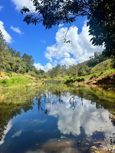 Propriedade com rio, represa e casa em Santa Teresa, Es