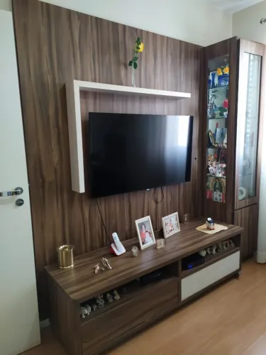 RACK  E CRISTALEIRA COM PAINEL PARA TV - SEMI NOVA