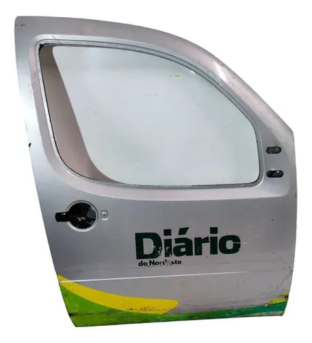 Porta Direita Doblo Cargo 2016  Dianteira Direita