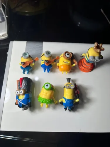 Sete miniaturas dos Milhinhos 