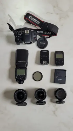 Camera Canon EOS Rebel T3i