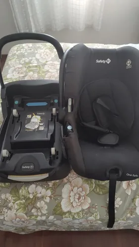 Bebê conforto safety first