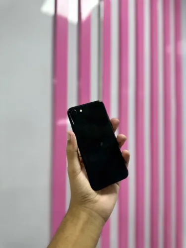 iPhone SE 2020 64 gb