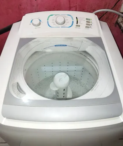 Máquina de lavar roupa Electrolux 12kg