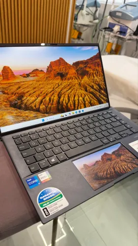 Notebook Asus Zenbook 14 2 telas i7 512gb 8gb ram