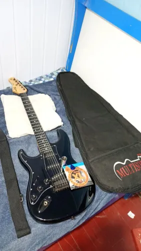 Stratocaster Tagima canhota 