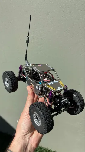 Carro RC Titânio