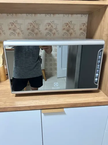 Microondas Electrolux 31 L