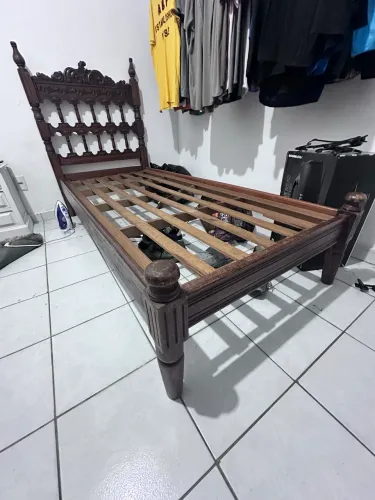 Cama solteiro madeira