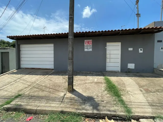 Casa à venda. colina azul, ap de goiânia. escriturada e registrada