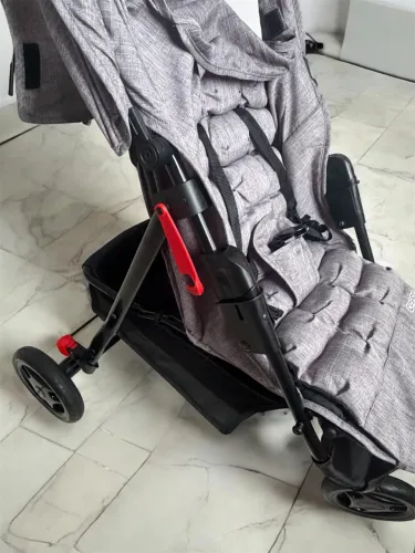Carinho Bebê muito novo