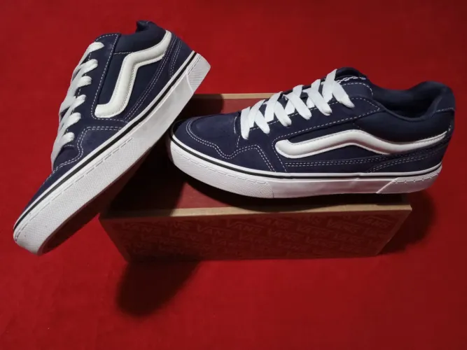 Tenis VANS CALDRONE tamanho  41