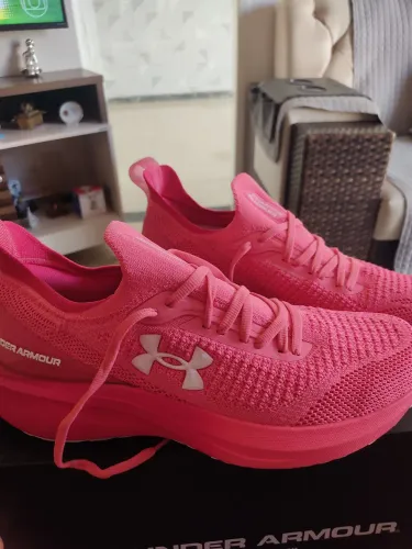 Vendo tenis novo under armour