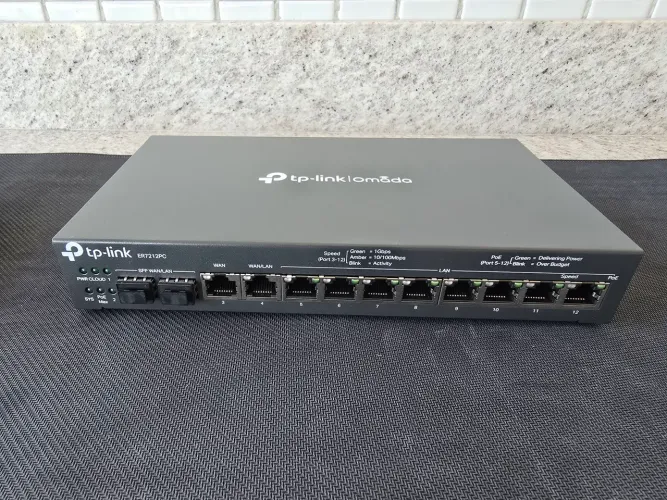 Roteador TP-Link Omada ER7212PC - Profissional com Load Balancer - 2 SFP