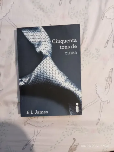 Livro cinquenta tons de cinza