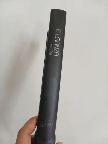 Prancha Eleganza Infinity One em perfeito estado de conservação.