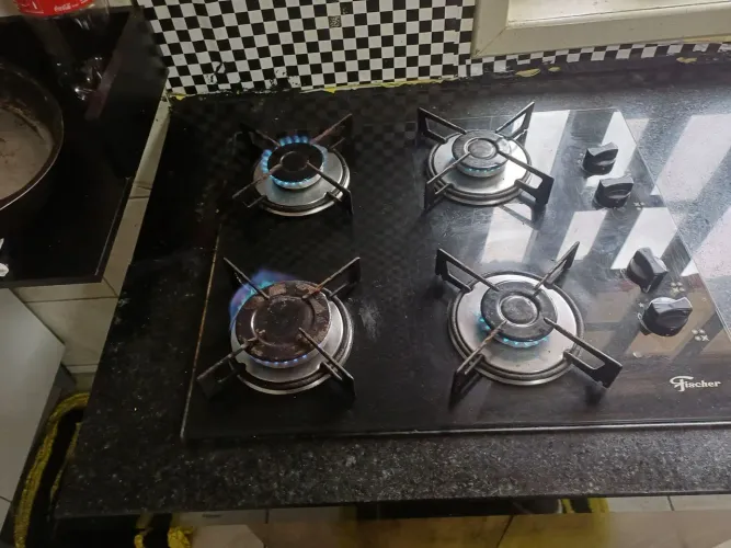 Vendo cooktop fischer funcionado como o vídeo mostra. Porém o boca nao desliga.