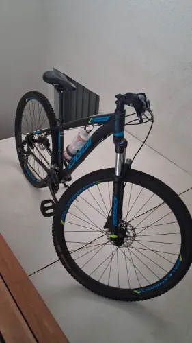 Bicicleta Oggi Hacker HDS MTB Freio Hidráulico Quadro 15,5