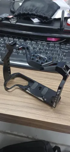 Cage para Canon EOS R10 - Excelente Estado