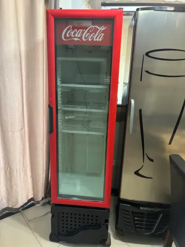 Expositor de bebidas slim 230 litros Imbera