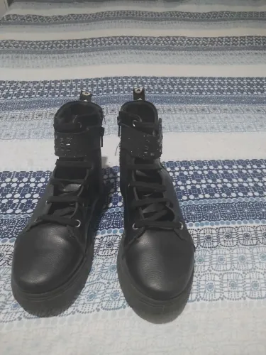 Bota infantil preta