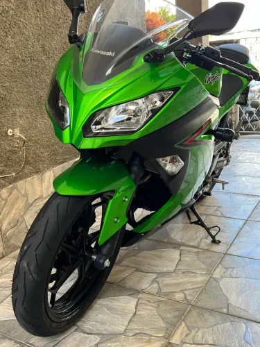 Kawasaki Ninja 300 2024 ? 1.387 km, único dono, impecável