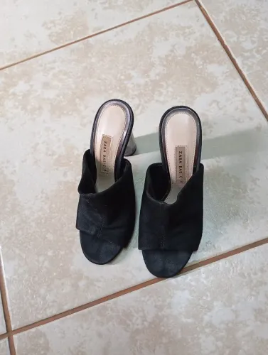 Tamanco feminino preto salto cristal zara