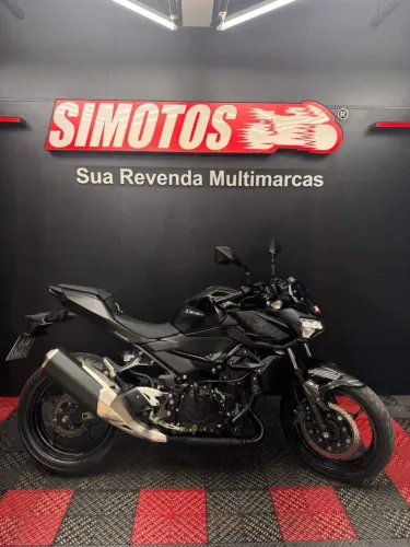 Z 400 PRETA 2021/2021