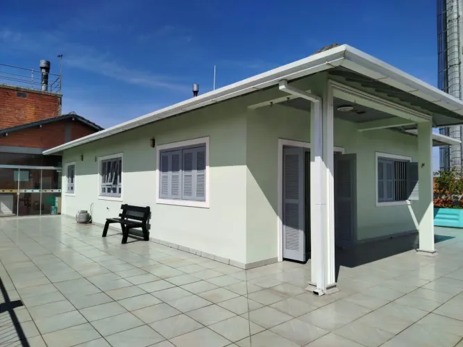 Casa com sala comercial de 200m² à venda no Vicentina terreno de 1.200m², imóvel versátil