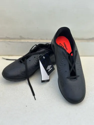 Chuteira umbro society orbit numero 41 all black (nunca usada)