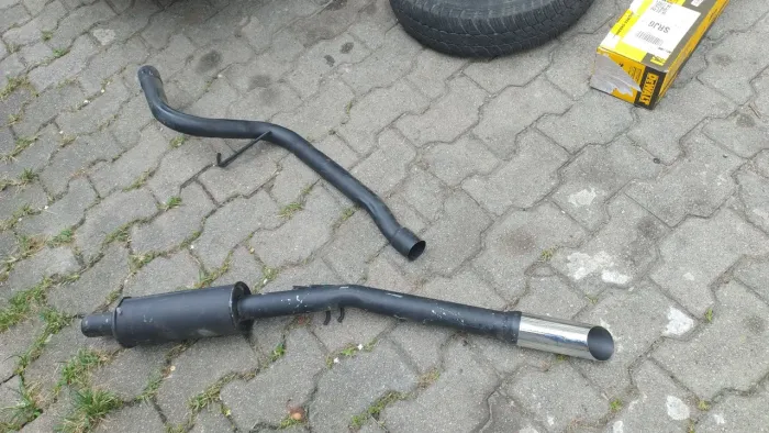 Descarga esportiva para linha quadrada Volkswagen.