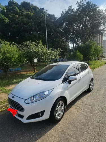 Ford Fiesta 1.5 16V Flex Mec. 5P 2015