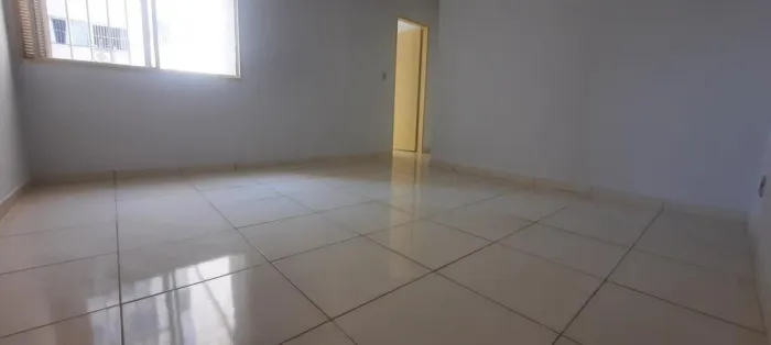 APARTAMENTO DE 3 QUARTOS, ED. MANHATTAN I, AP. 704-A - AV AFONSO PENA C/ RUA A-6,