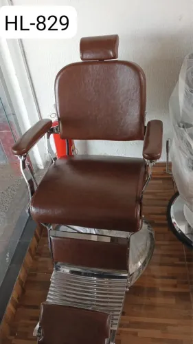 Poltrona Cadeira Barbearia Hl 829 Hot Bittes Cosméticos