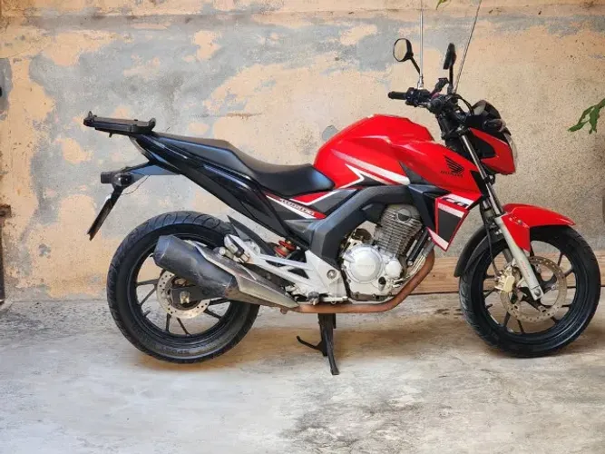 Honda Twister 2018 muito boa