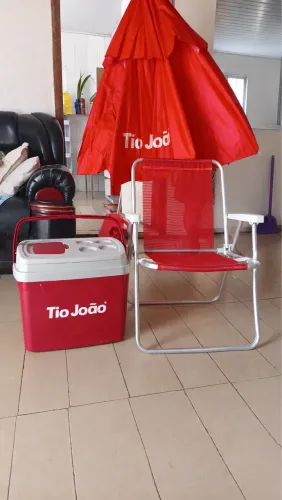 Kit cooler, cadeira e sombreiro