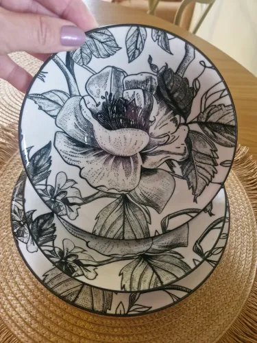 Conjunto de pratos mesa posta