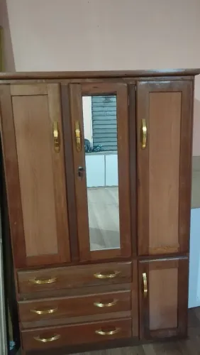 Guarda roupa de solteiro 
