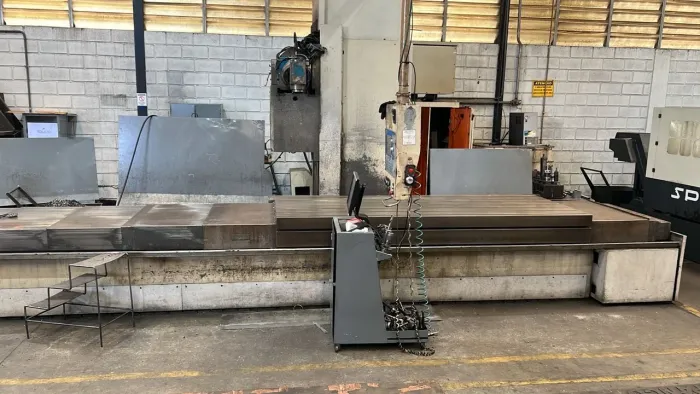 Fresadora CNC MEKOF Cursos X3000 Y1000 Z1000 Máquina em perfeito estado de conservação 