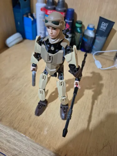 LEGO Star Wars Rey - Figura Montável 75113