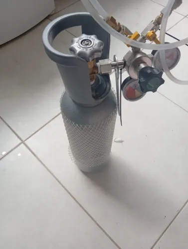 Cilindro CO2 4kg  7L + Válvula muito novo!