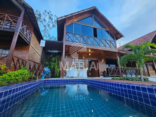 Casa de condomínio à venda em Gravatá/PE! Totalmente reformada e com piscina privativa!