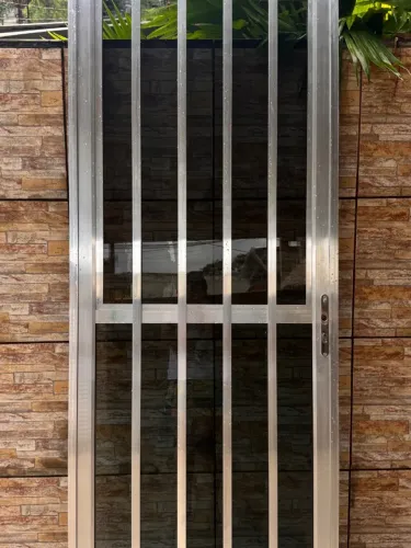 Porta de alumínio - 2,10x80