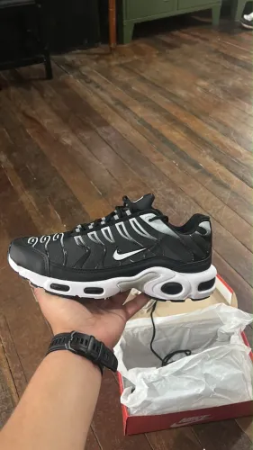 Nike Air Max Tn Plus Black White