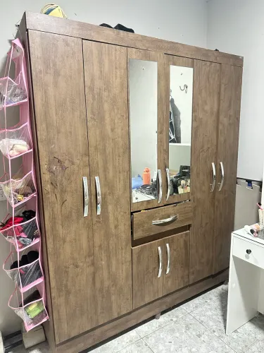 Guarda Roupa 6 portas e duas gavetas
