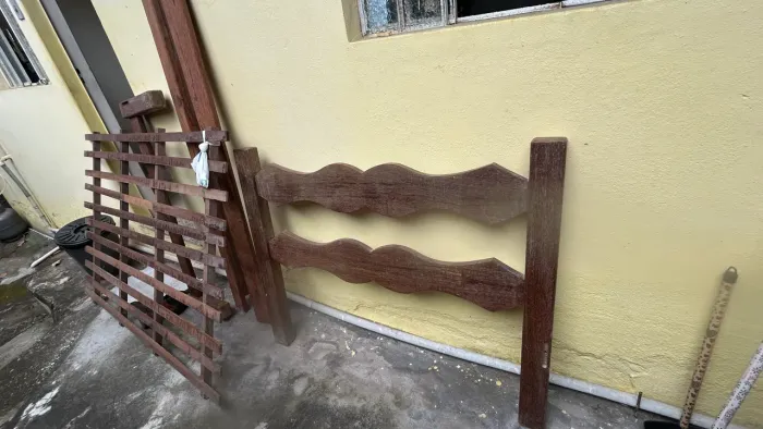 Cama de casal madeira sucupira