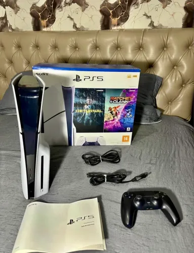 PS5 Slim 1TB com Leitor