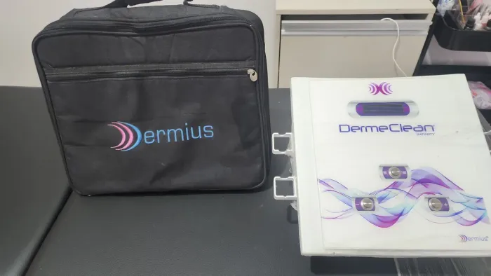 VENDO OU TROCO POR CARRO, APARELHO DE ESTÉTICA AVANÇADA