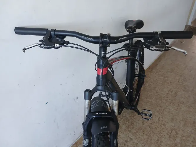 VENDO UMA BICICLETA ARO 29.TOP